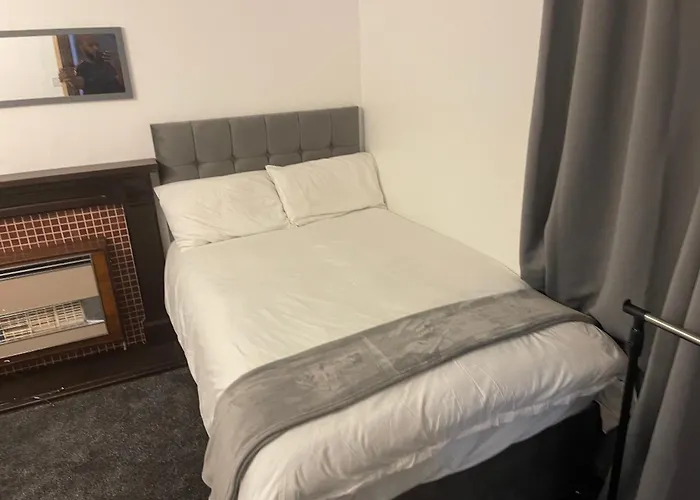 Hometel Digs Large Detached Spacious Comfy Home
